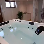 Du Verre Au Sabot 5 Etoiles Avec Privatif Soucht